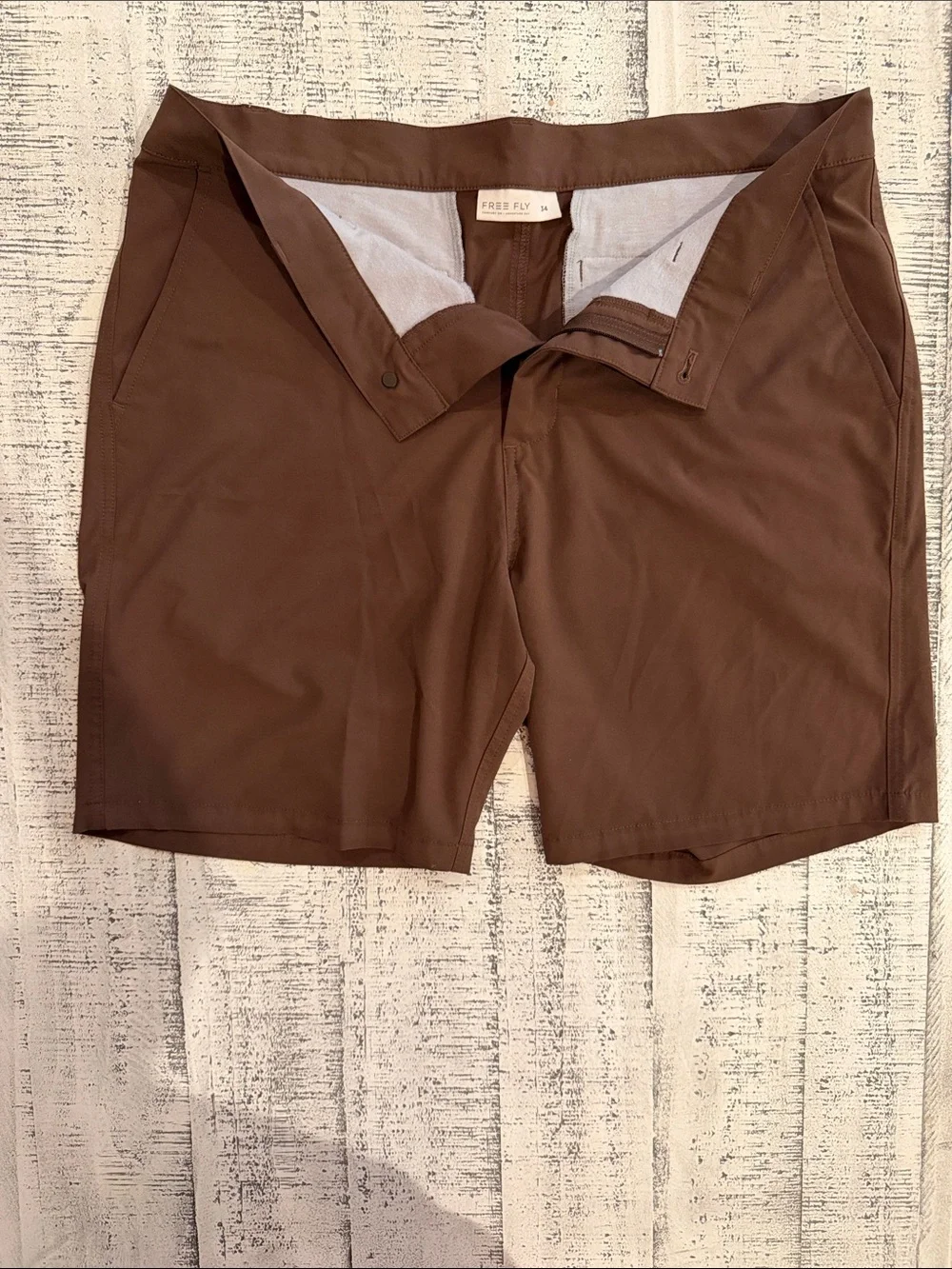 Free Fly Men's Flat Front Brown Stretch Shorts - Picture 1 of 4